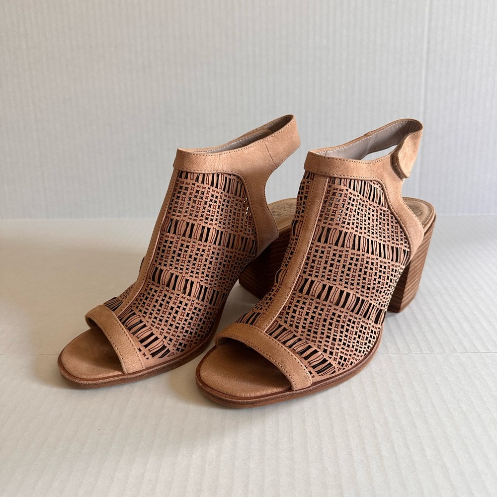 Vince Camuto mid heeled leather boots